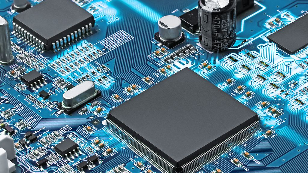 Electronic circuit board with processor, close up. | © krasyuk/stock.adobe.com Electronic circuit board with processor, close up.